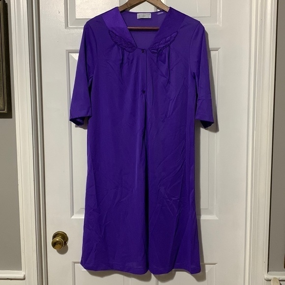 Vassarette purple robe - Picture 1 of 8